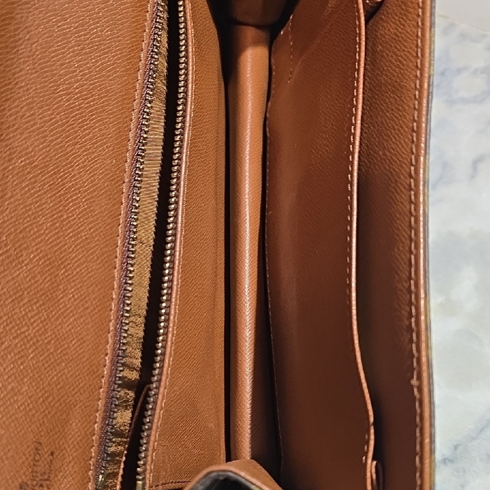 Louis Vuitton Monogram Clutch in Brown and Tan - Picture 11 of 16
